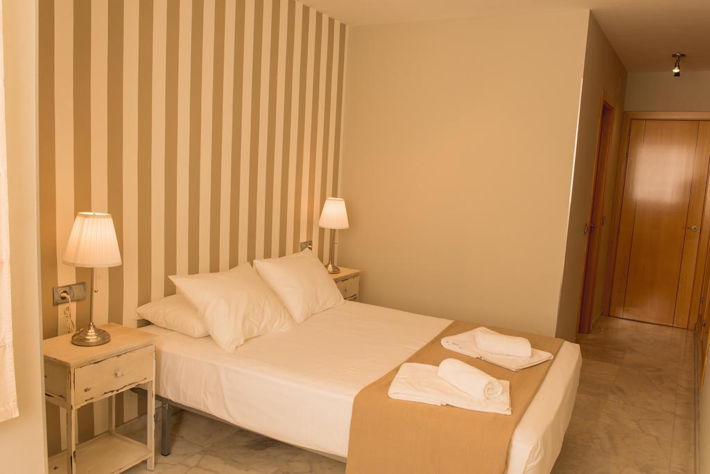 Ab Apartamentos Reding Málaga Oda fotoğraf
