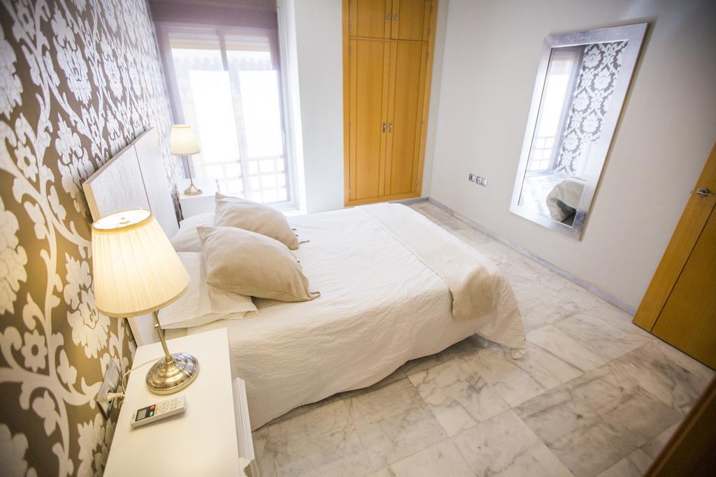 Ab Apartamentos Reding Málaga Dış mekan fotoğraf