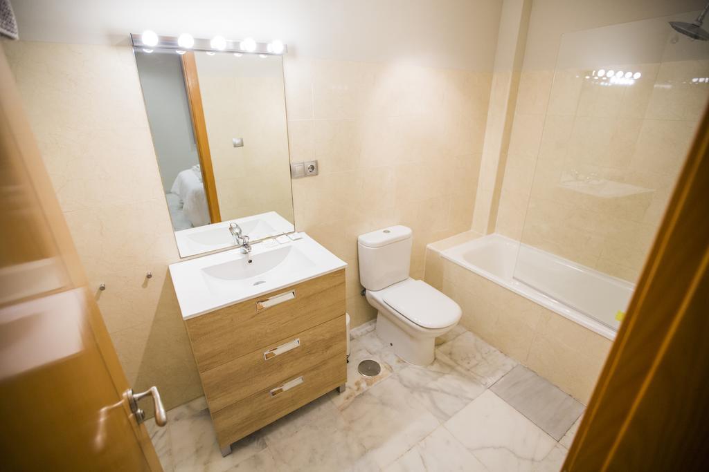 Ab Apartamentos Reding Málaga Dış mekan fotoğraf