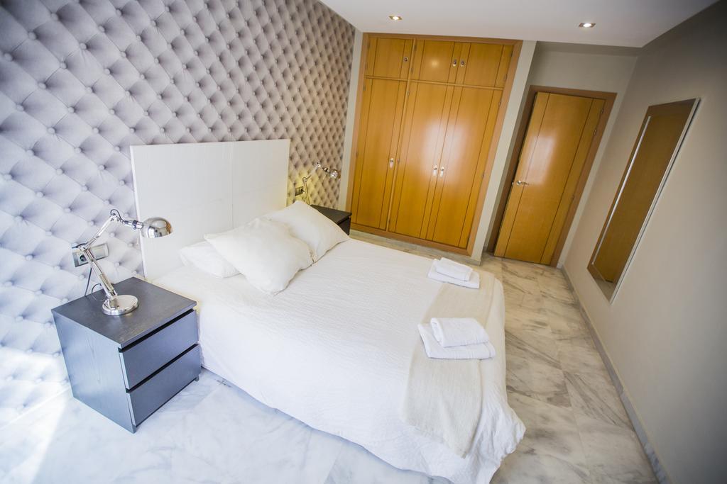 Ab Apartamentos Reding Málaga Dış mekan fotoğraf