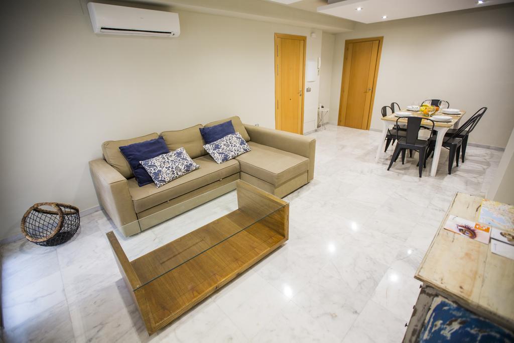 Ab Apartamentos Reding Málaga Dış mekan fotoğraf