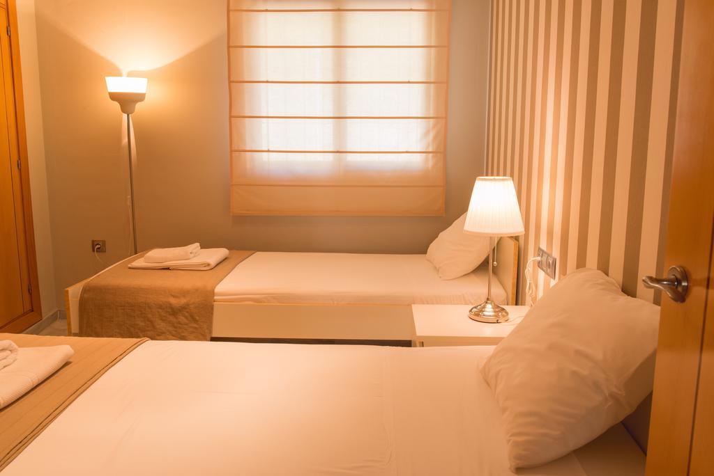 Ab Apartamentos Reding Málaga Oda fotoğraf