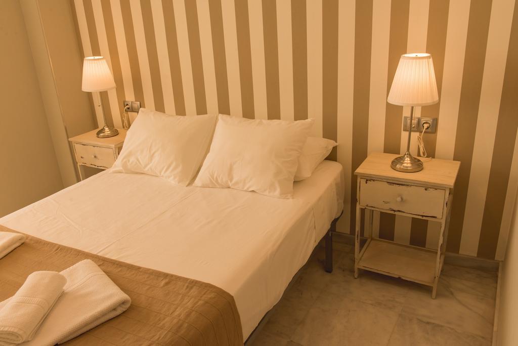 Ab Apartamentos Reding Málaga Dış mekan fotoğraf