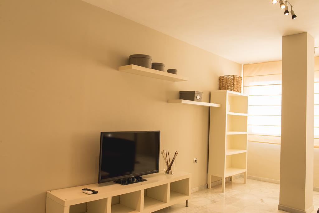 Ab Apartamentos Reding Málaga Oda fotoğraf